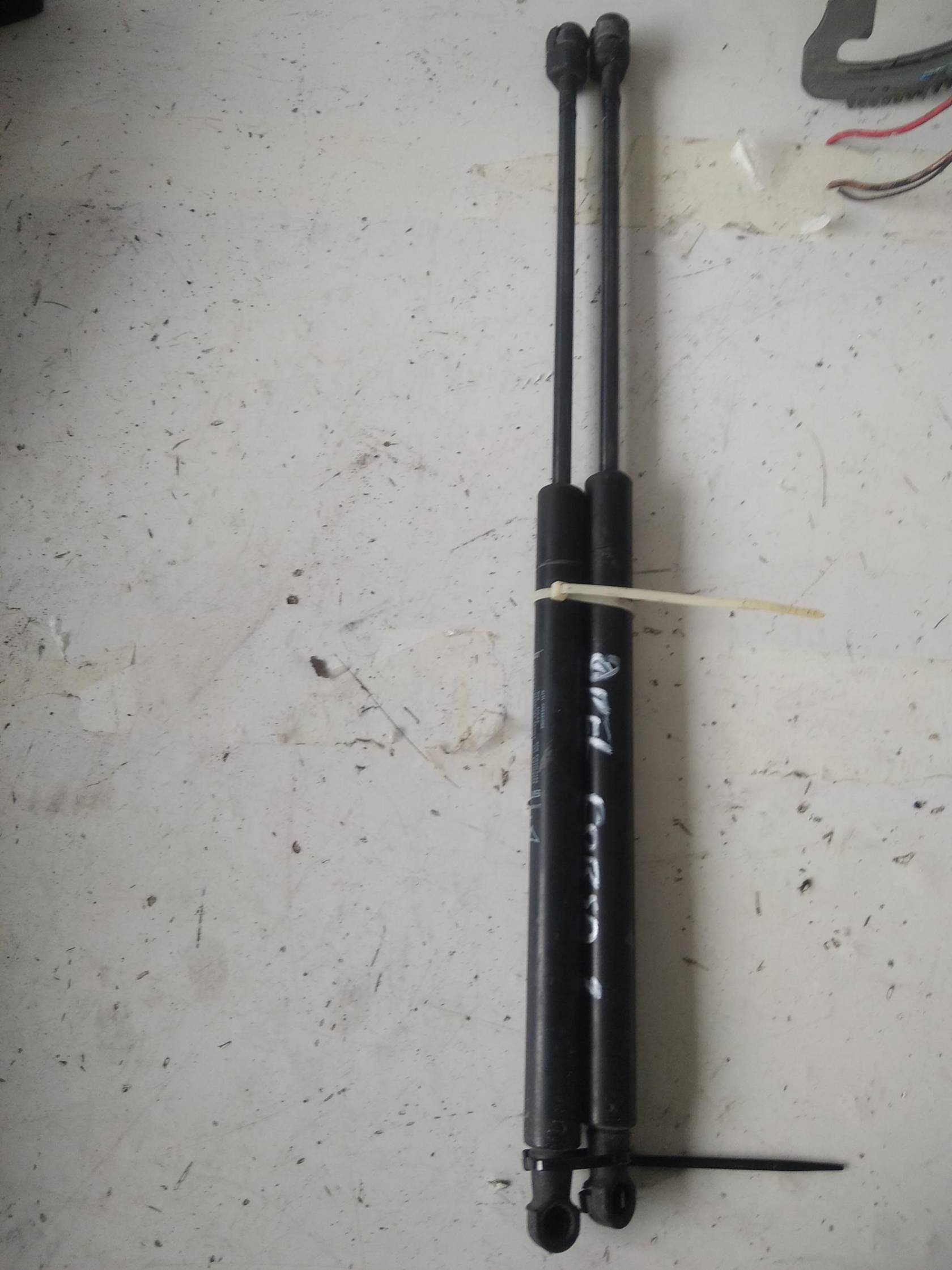 Asta ammortizzante portello post. dx.